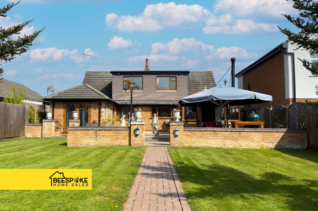 Property photo 3 of 24