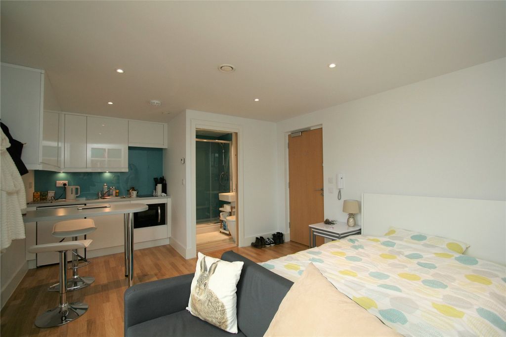 Property photo 3 of 8 Picture No. 04