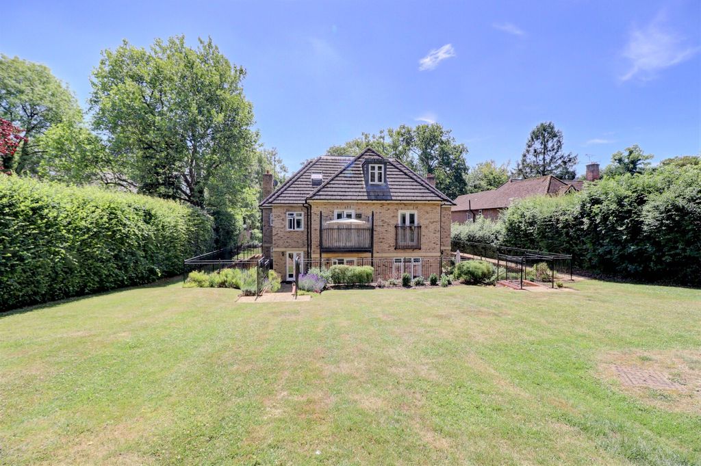 Property photo 1 of 11 Picture No. 12