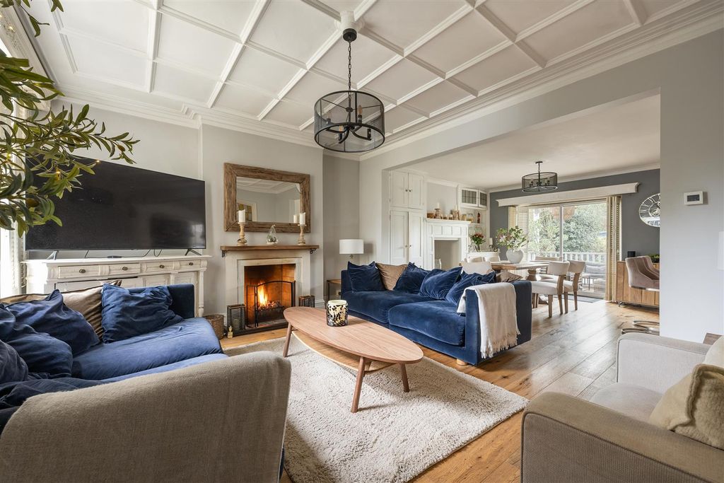 Property photo 3 of 37 Higham Station Avenue, E4