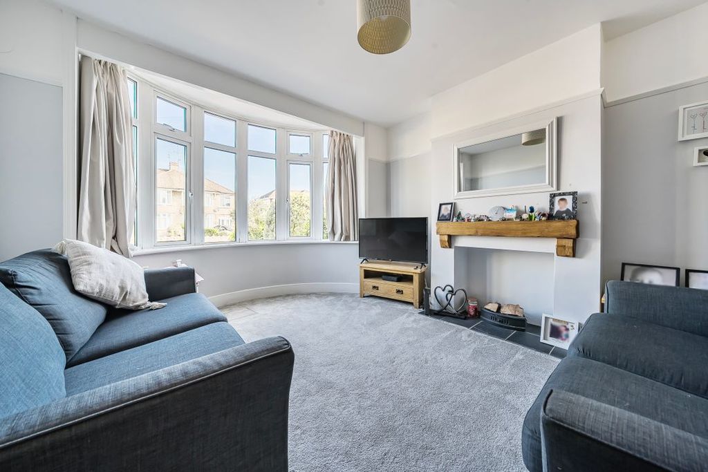 Property photo 3 of 22 1335612206895c4372A575