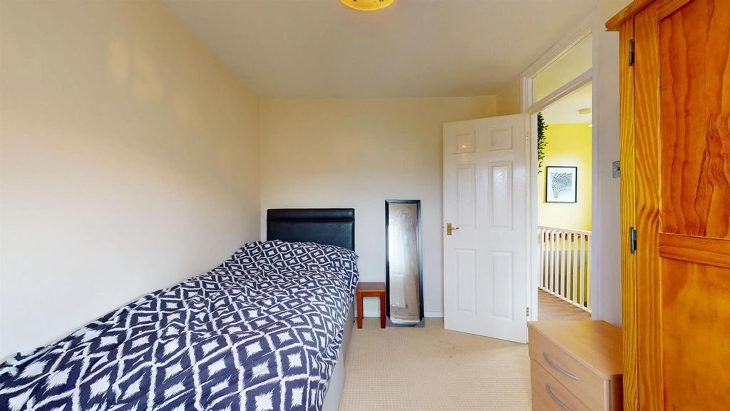 Property photo 3 of 13 3 Bedroom House For Sale, Custom House, E16, By Ba