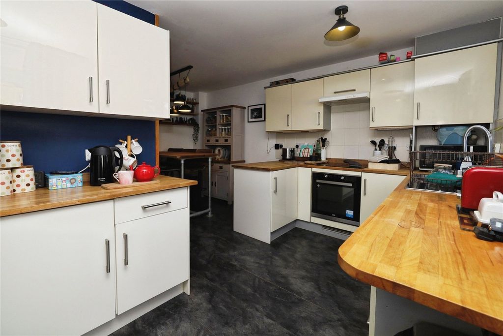 Property photo 3 of 23 Picture No. 05