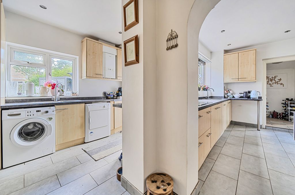 Additional image 9 of 4 bed detached house for saleHatch Ride, Crowthorne, Berkshire RG45