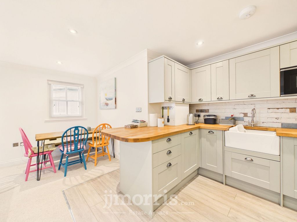 Property photo 3 of 26