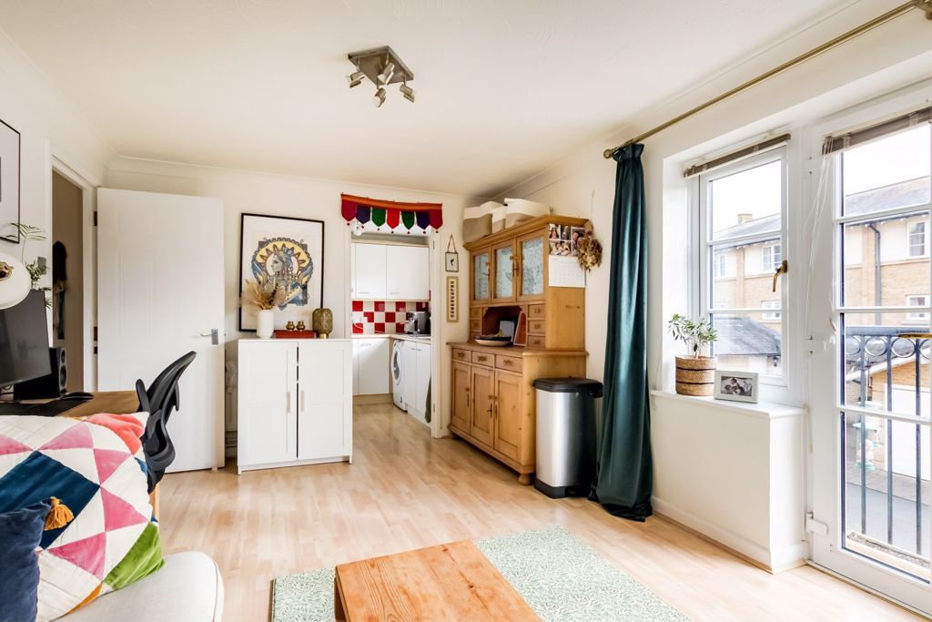 Property photo 3 of 13 Sitting Area