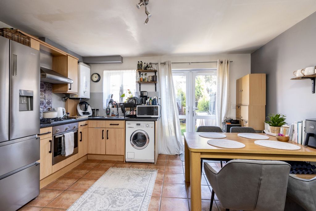 Property photo 3 of 15 Kitchen Diner
