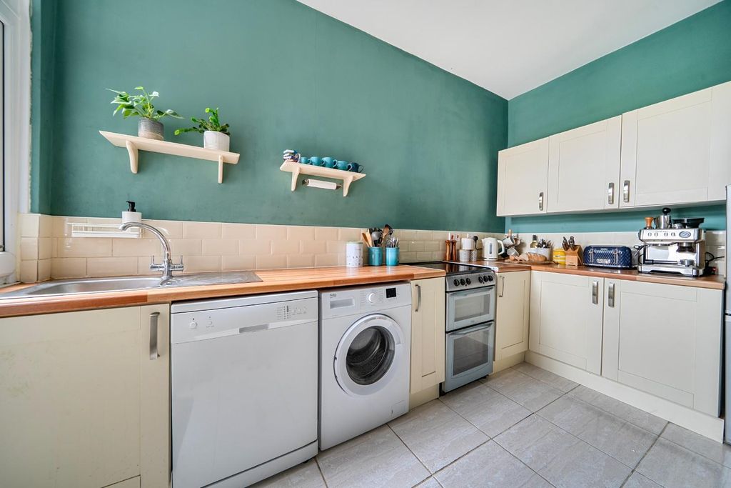 Property photo 3 of 15 1468864-13-6A1d90F2961De.Jpg
