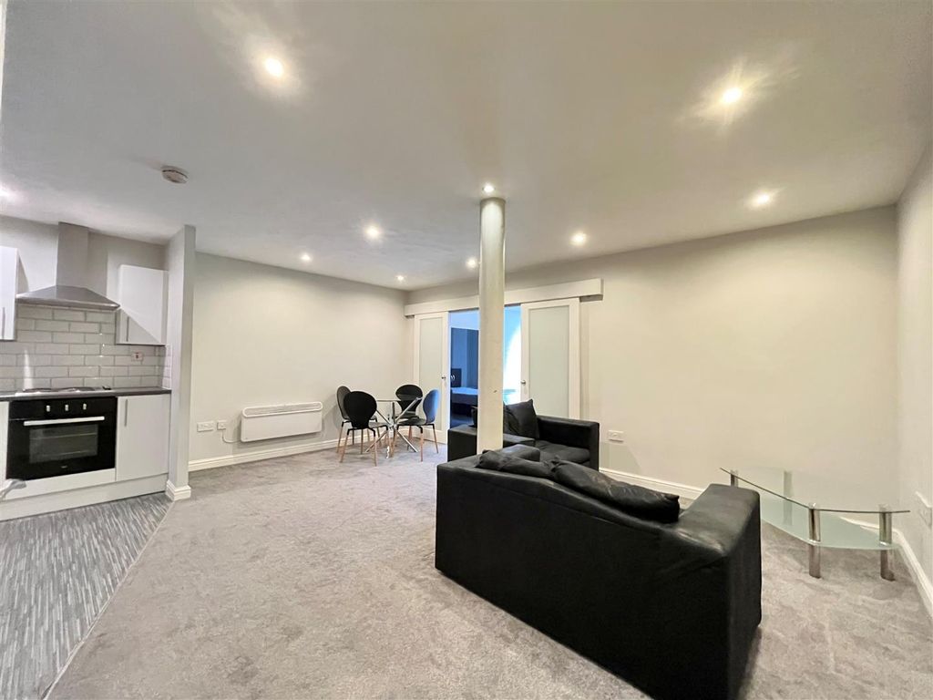 Property photo 2 of 8 Living Room
