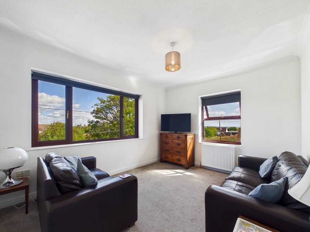 Property photo 2 of 18 Giraffe360-Still010
