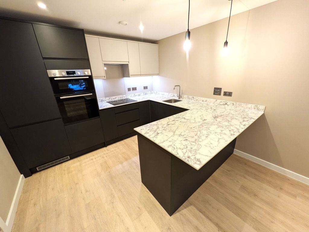 Property photo 2 of 9 Kitchen