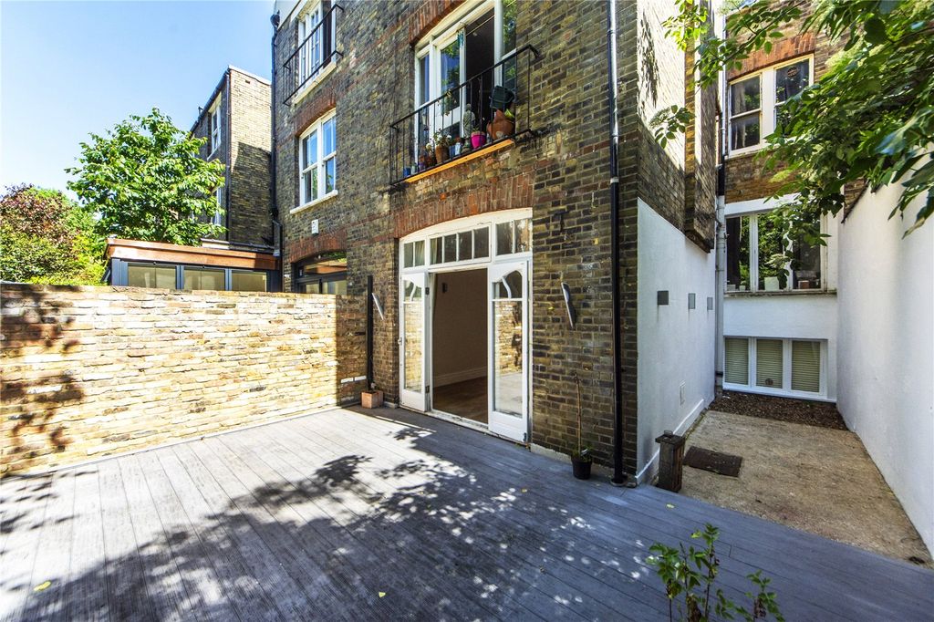 Property photo 3 of 10