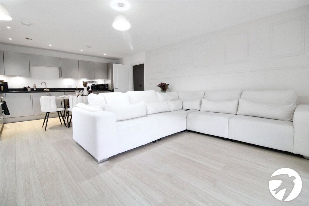 Property photo 2 of 8 Open Plan Living