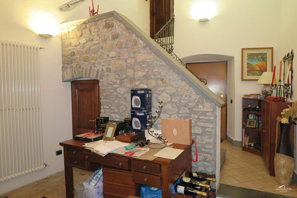 Property photo 3 of 49