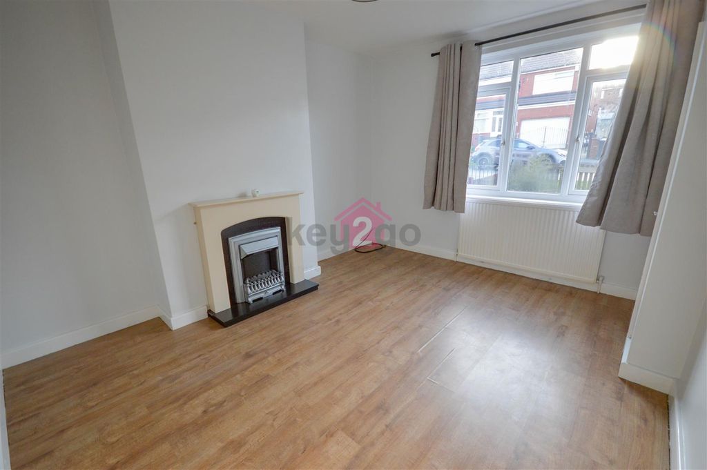 Property photo 2 of 18