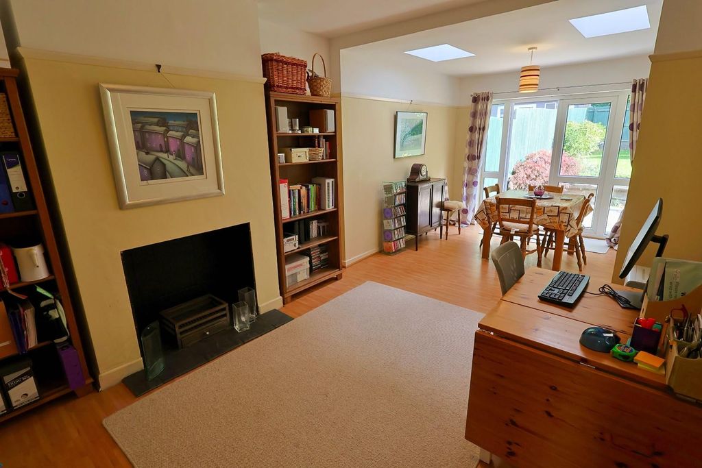 Property photo 3 of 14 Family / Dining Room