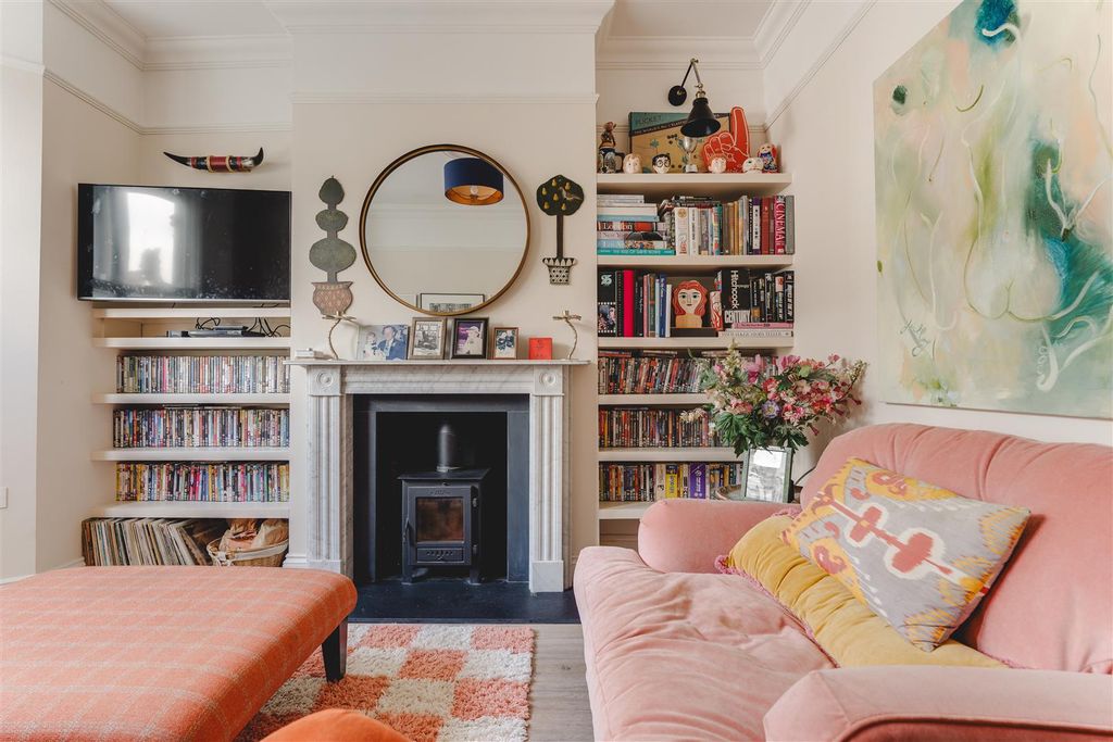 Property photo 2 of 67 Roding Road-38.Jpg