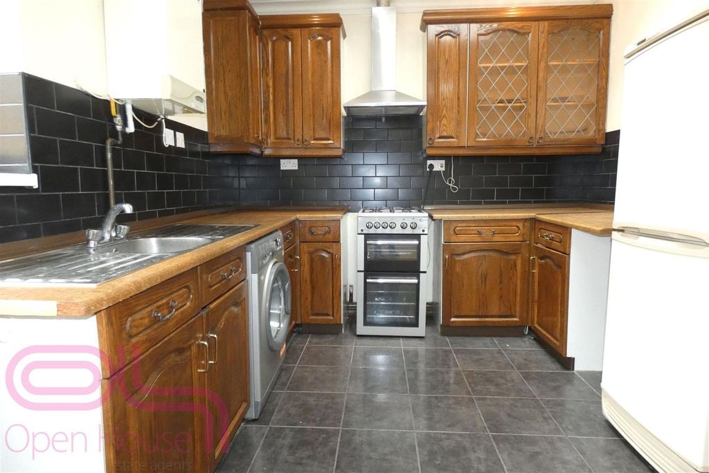 Property photo 2 of 6 Heathdale - Kitchen.Jpg