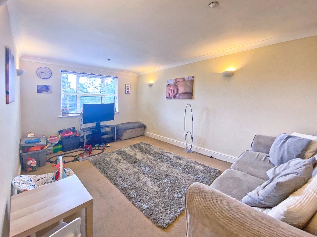 Property photo 3 of 7 4