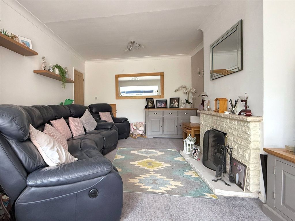 Property photo 3 of 15 Picture No. 12
