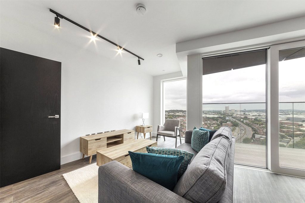 Property photo 2 of 15 Picture No. 08