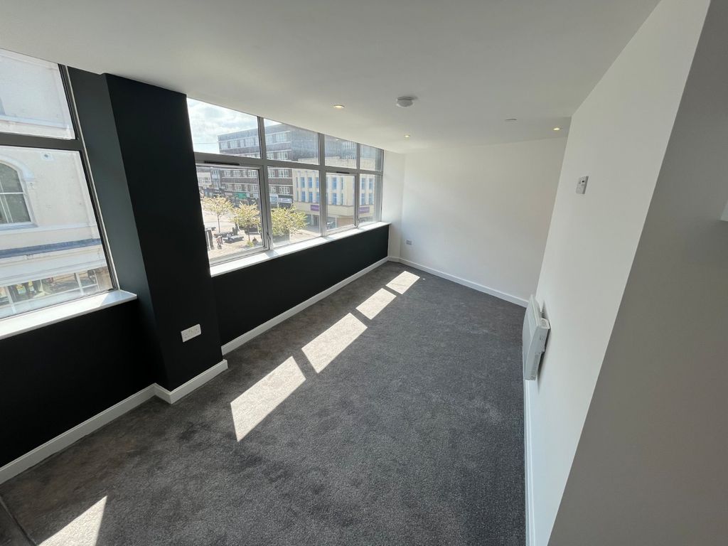 Property photo 2 of 4 Living Area