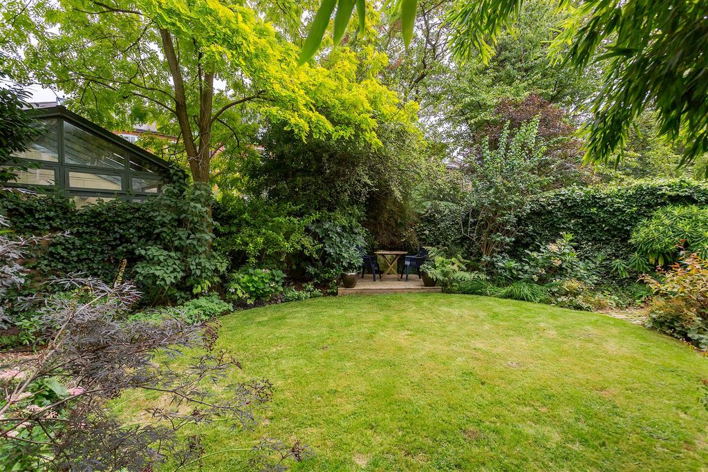 Property photo 2 of 7