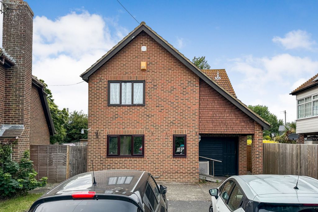 Property photo 1 of 5 31 Dymchurch Road, St Marys Bay, Kent Tn29 0Hf