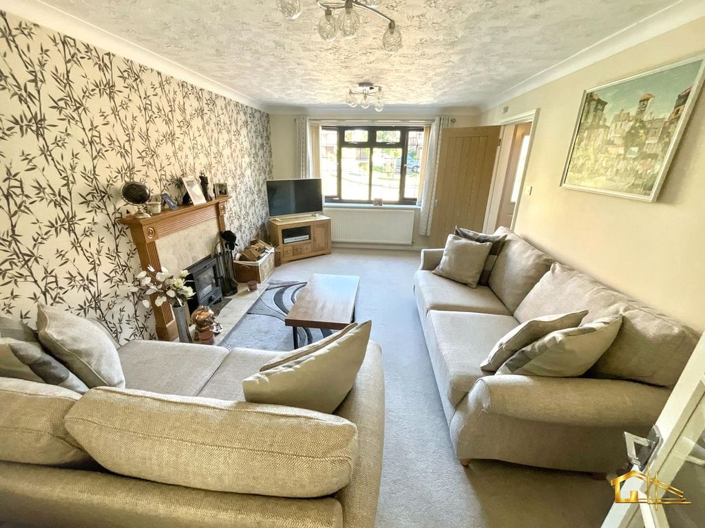 Property photo 2 of 21