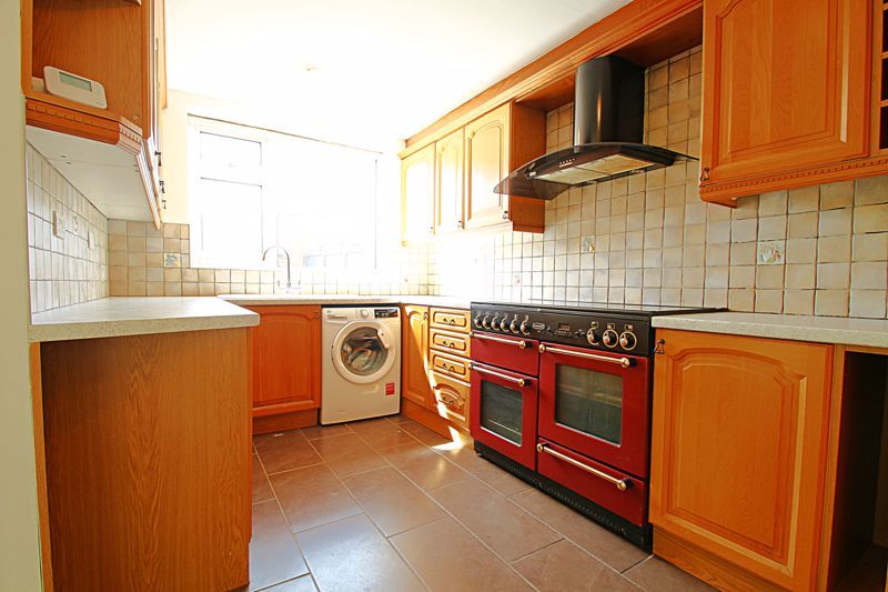 Property photo 3 of 15 Kitchen