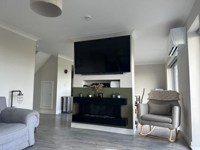 Property photo 3 of 32 Lounge Area (2).Jpg