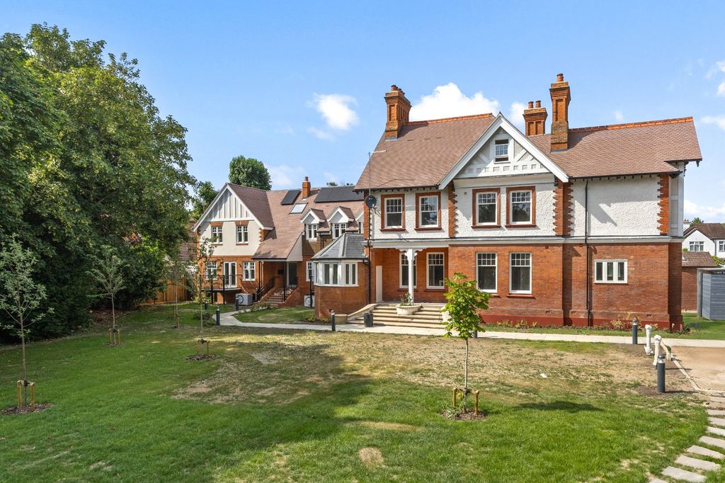 Property photo 1 of 7 Hermitage Place