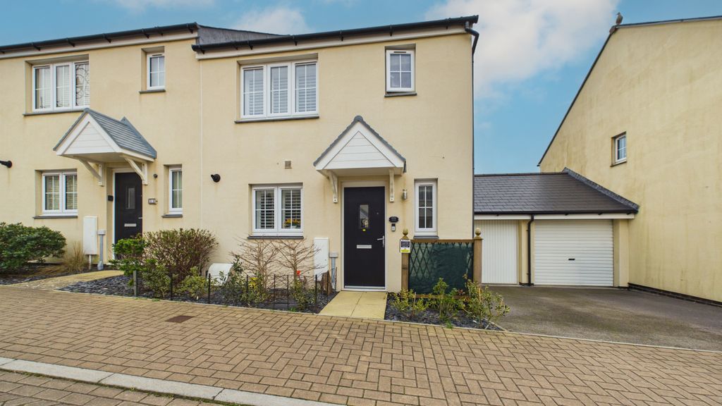 Property photo 1 of 16 3Â Bedroom Semi-Detached House For Sale