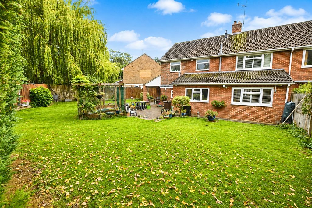 Property photo 2 of 16 Photo 13