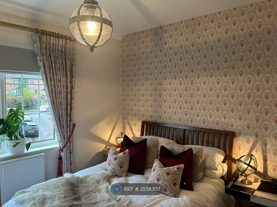 Property photo 3 of 6 Bedroom