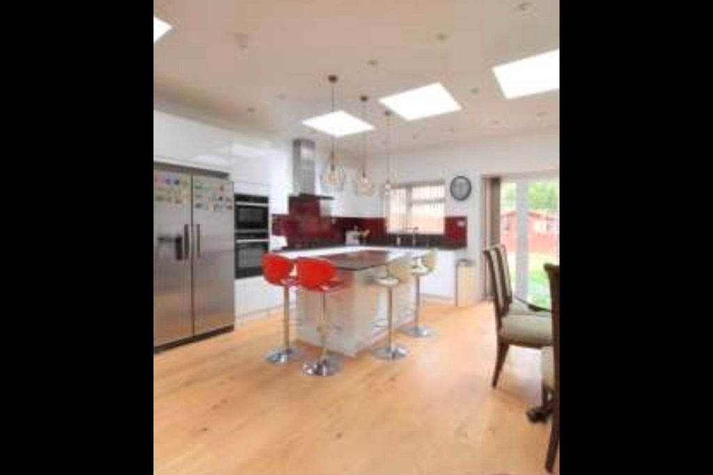 Property photo 2 of 4 Gallery