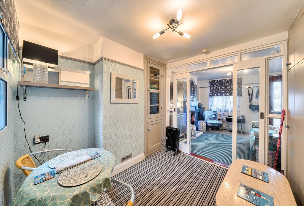 Property photo 3 of 9 1419294-11-69986F...