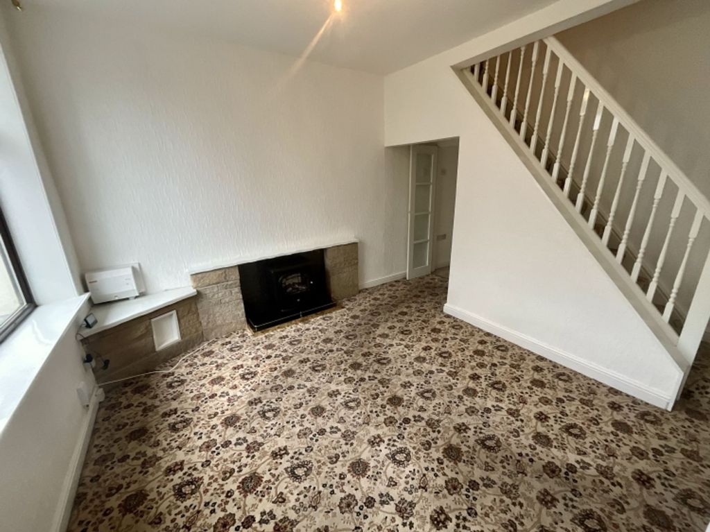 Property photo 2 of 10 B61A901C-2A70-4091-A0B6-9012F6Bdef4E