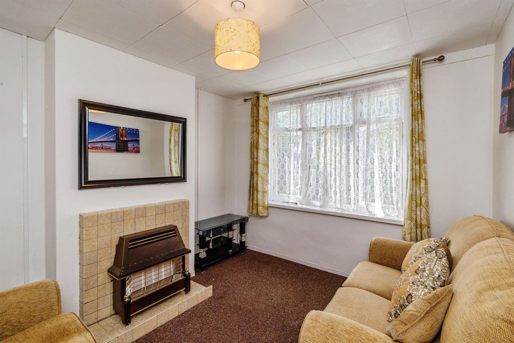 Property photo 2 of 14