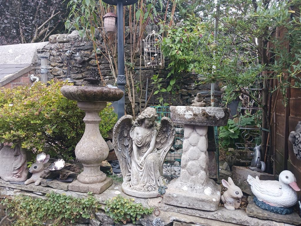 Property photo 3 of 5