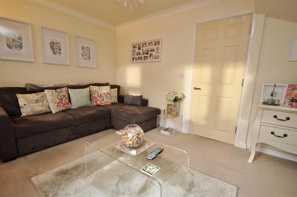 Property photo 3 of 13 Image