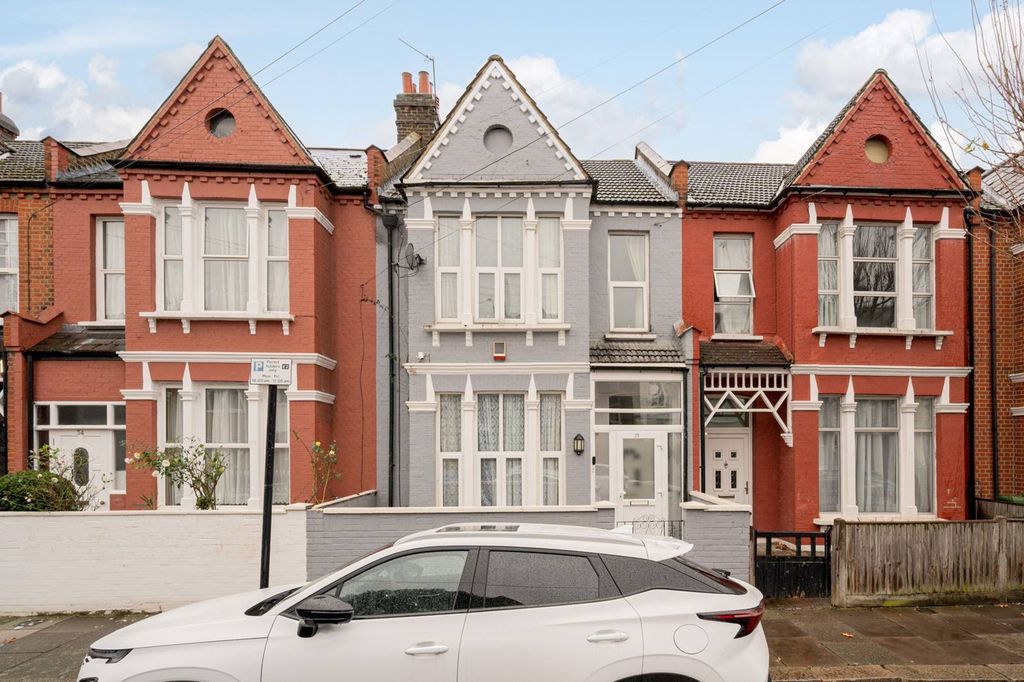 Property photo 2 of 11