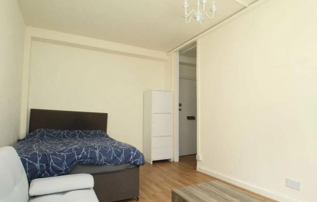 Property photo 2 of 3