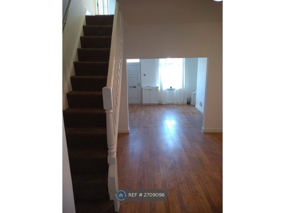 Property photo 3 of 4