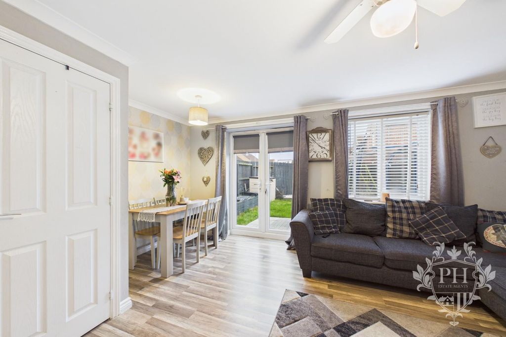 Property photo 3 of 16 Cam02002G0-Pr0271-Still012.Jpg