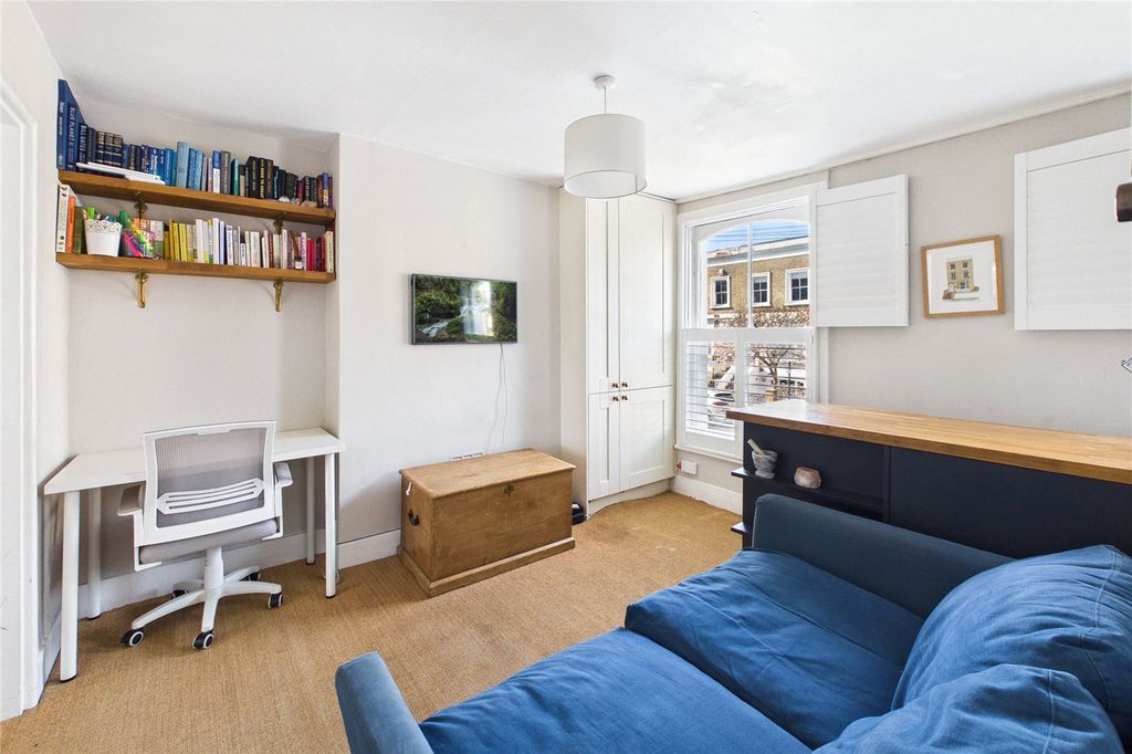 Property photo 2 of 8 Picture No. 10