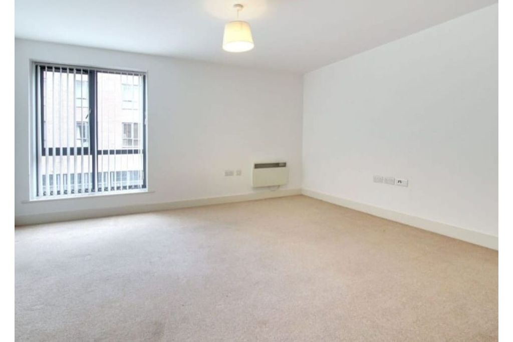 Property photo 3 of 6