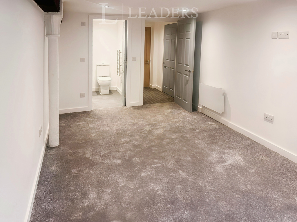 Property photo 3 of 9 F399990A-8