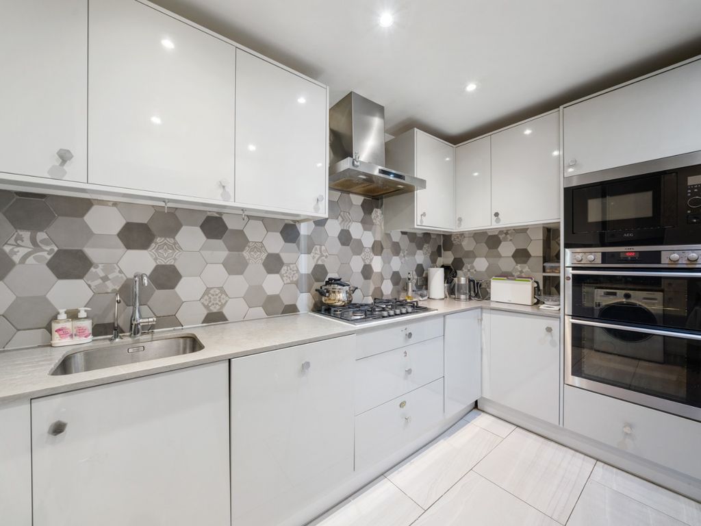Property photo 2 of 14 5192071