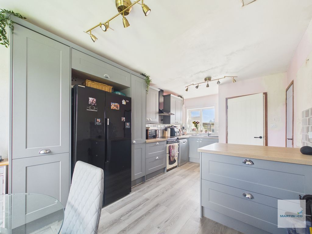 Property photo 2 of 15 Cam03394G0-Pr0478-Still003